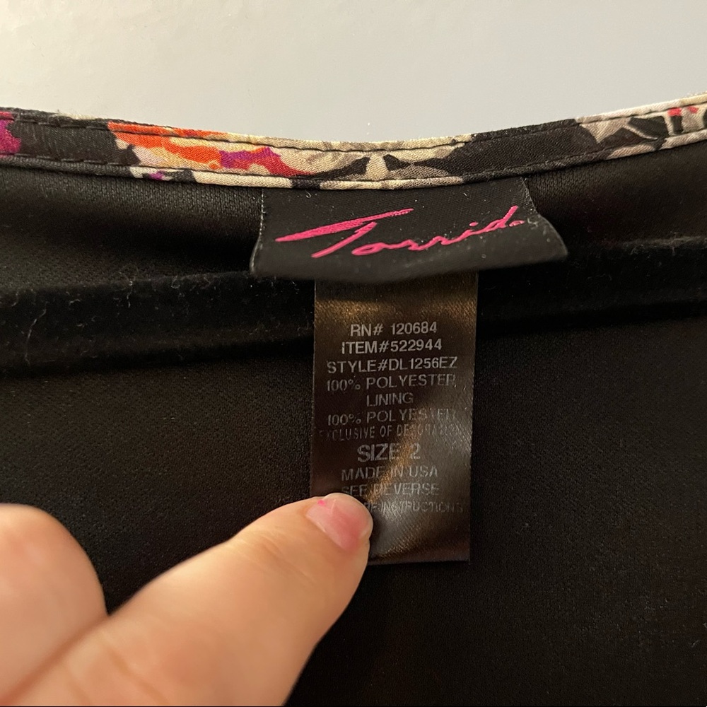 Torrid floral dress - Picture 2 of 5
